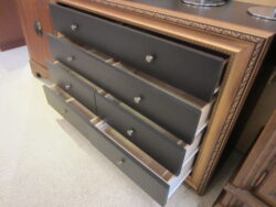 gold-frame-chest-2