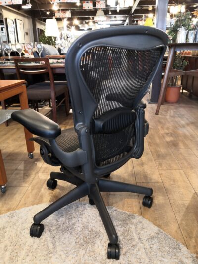 ハーマンミラー Herman Miller AE111PWB Bサイズ メッシュタイプ ランバーサポート アーロンチェア 5