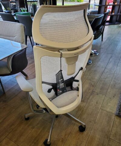 OKAMURA　オカムラ　BARON　baron　バロンチェア　BaronChair　オフィスチェア　チェア　椅子　タスクチェア　エクストラハイバック可動式ヘッドレスト　ワイドヘッドレスト　上下昇降　リクライニング機構　ランバーサポート付き　デザインアーム　固定アーム　リサイクル　最良市場　天白区　名東区　昭和区　千種区　瑞穂区　緑区　日進市　豊明市　東郷町　買取　出張買取　高価買取　販売　お値打ち　特価　1点物　1点モノ　早い者勝ち　おすすめ　中古　中古美品　キレイ