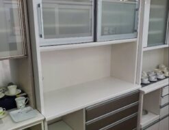 MATSUDA　松田家具　レンジボード　食器棚　キッチンボード　カップボード　キッチン収納　壁面収納　スタイリッシュ　モダン　男前　シルバー　食器収納　リサイクルショップ　再良市場　天白　名東　昭和　千種　瑞穂　緑　日進　豊明　東郷　おススメ　オススメ お洒落　オシャレ　中古