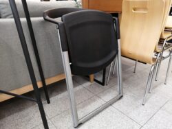 Cassina.ixc-BRONX-chair-3
