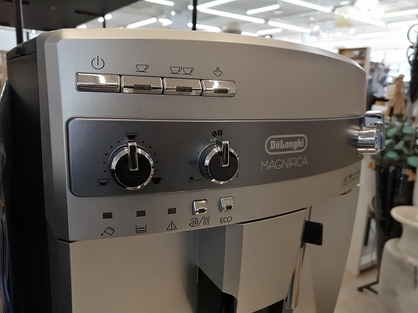 デロンギ「マグニフィカ ESAM03110」で家カフェ体験レビュー