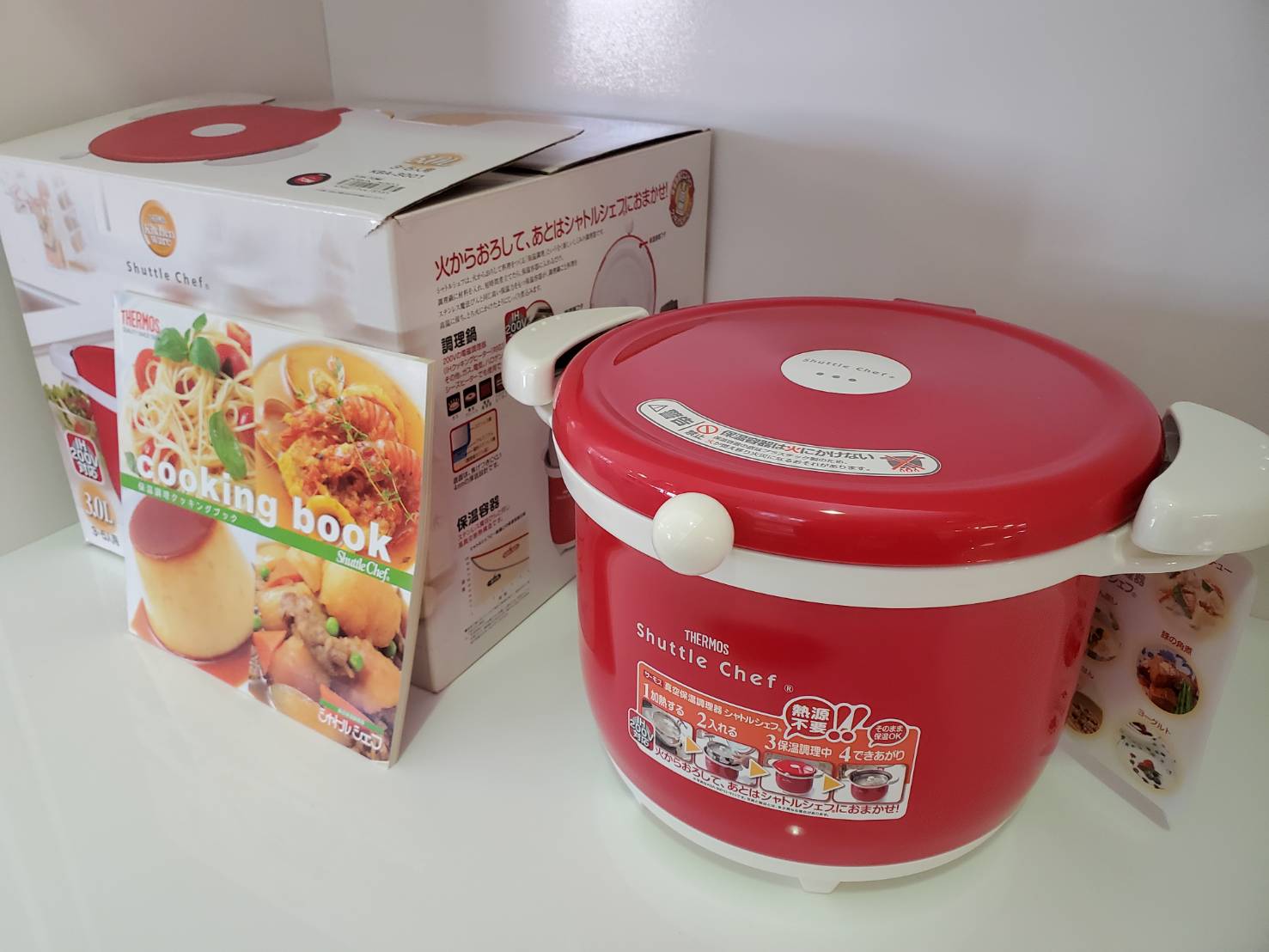 サーモス 真空保温調理器 シャトルシェフ 3.0L トマト KBA-3001 TOM 未