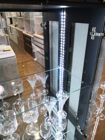 木村商事 鏡面仕上げ ガラス ブラック コレクション 飾り棚 LED照明 コレクションケース 2