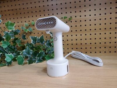 未使用品　BRUNO　ブルーノ　スタイリングハンディスチーマー　パワフル　ニオイ対策　アイロン　衣類スチーマー　コンパクト　スタイリッシュ　インテリア　リサイクルショップ　再良市場　天白　名東　昭和　千種　瑞穂　緑　日進　豊明　東郷　おススメ　オススメ お洒落　オシャレ　中古　美品