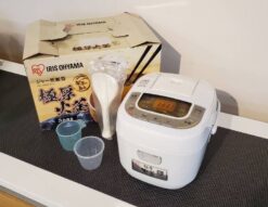 新品　未使用品　IRISOHYAMA　アイリスオーヤマ　3合炊き　マイコン炊飯器　炊飯ジャー　極厚火釜　大火力　上下ヒーター　早炊き　省エネん　単身　少人数家族　新生活　リサイクルショップ　再良市場　天白　名東　昭和　千種　瑞穂　緑　日進　豊明　東郷　おススメ　オススメ お洒落　オシャレ　中古　美品