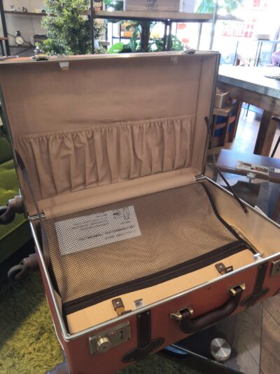 モアエルグ 美品 一回使用 2～3泊用 Mサイズ 旅行ケース スーツケース トランクキャリー キャリーバッグ 3
