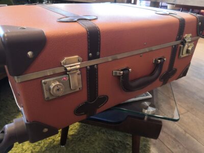 モアエルグ 美品 一回使用 2～3泊用 Mサイズ 旅行ケース スーツケース トランクキャリー キャリーバッグ 4