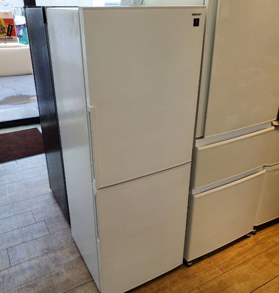 ☆中古￥29,800！【店長おすすめ！】SHARP 280㍑2ドア冷蔵庫 家電 SJ