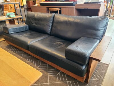 MASTERWAL / マスターウォール　BEAK SOFA / ビークソファ　本革張り　ワイド2Pソファ　ウォールナット材