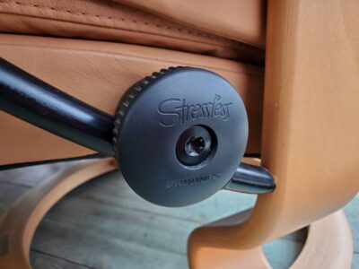 ekornes　エコーネス社　stressless　ストレスレスチェア　パーソナル　ラウンジ　リクライナー　リクライニング　チェア　1人用　本革使用　キャメルカラー　リサイクル　最良市場　天白区　名東区　昭和区　千種区　瑞穂区　緑区　日進市　豊明市　東郷町　買取　出張買取　高価買取　販売　お値打ち　特価　1点物　1点モノ　早い者勝ち　おすすめ　おしゃれ　中古品