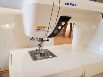 juki　ジューキミシン　ミシン　コンピュータミシン　grace200　ワイドテーブル　フットコントローラー　縫い模様20種類　自動ボタン穴かがり　インテリア　リメイク　ハイスペックミシン　リサイクル　最良市場　天白区　名東区　昭和区　千種区　瑞穂区　緑区　日進市　豊明市　東郷町　買取　出張買取　高価買取　販売　お値打ち　特価　1点物　1点モノ　早い者勝ち　おすすめ　中古品　中古美品　キレイ