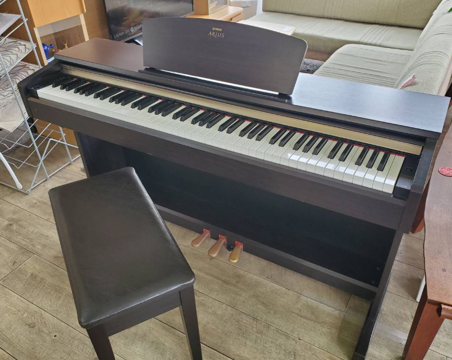 引き取り限定］電子ピアノYAMAHA YDP-160