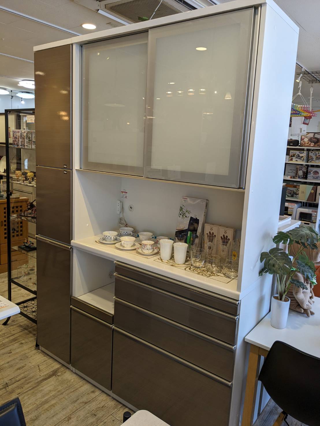 松田家具 レンジボード 大型 サイレントレール ハイカウンター moiss加工 モダン 買取しました! | 愛知と岐阜のリサイクルショップ 再良市場