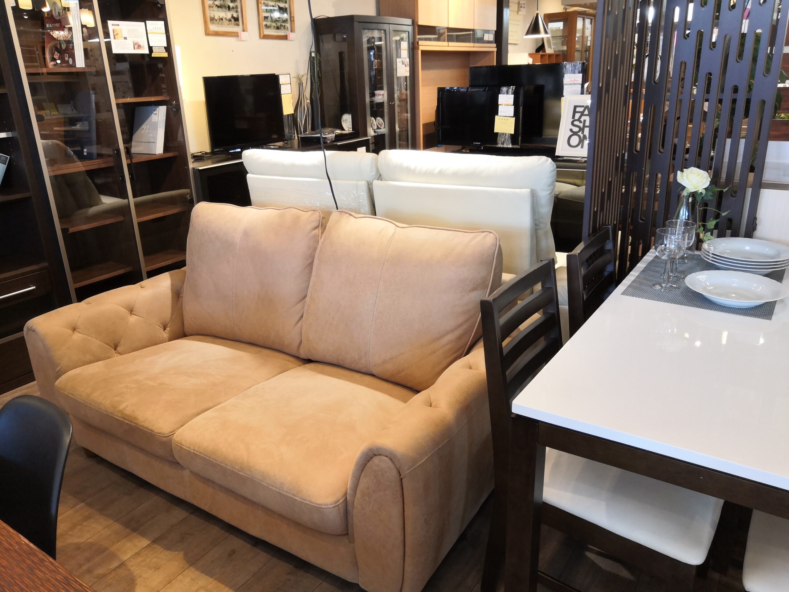 KE-37【新入荷　リサイクル品】2シーターアームソファ　ベージュ 中古品】関家具 RELAX FORM HENRY ヘンリー クラフトベージュ 2