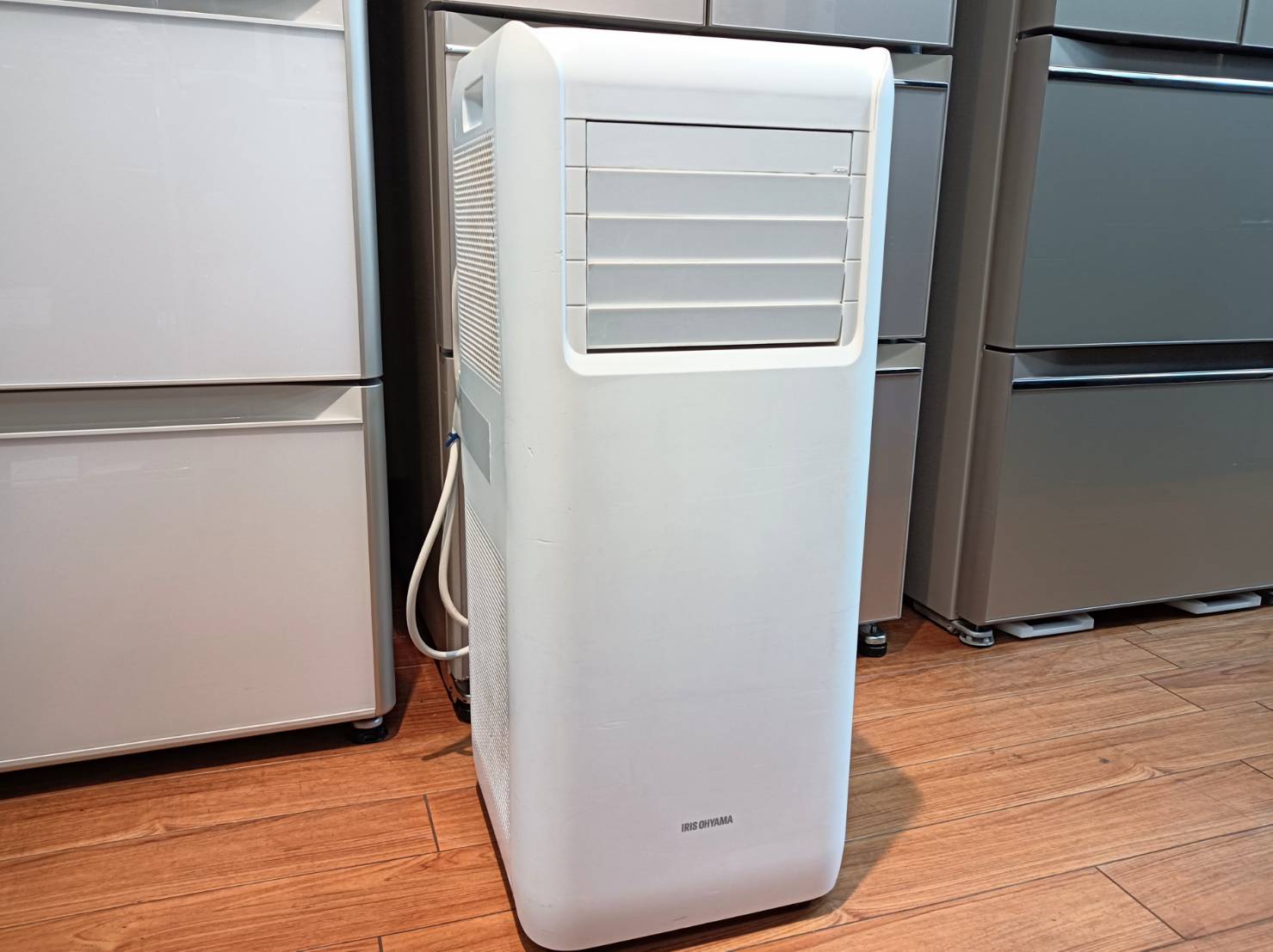 アイリスオーヤマ ポータブルクーラー IPA-2203G ホワイト Amazon