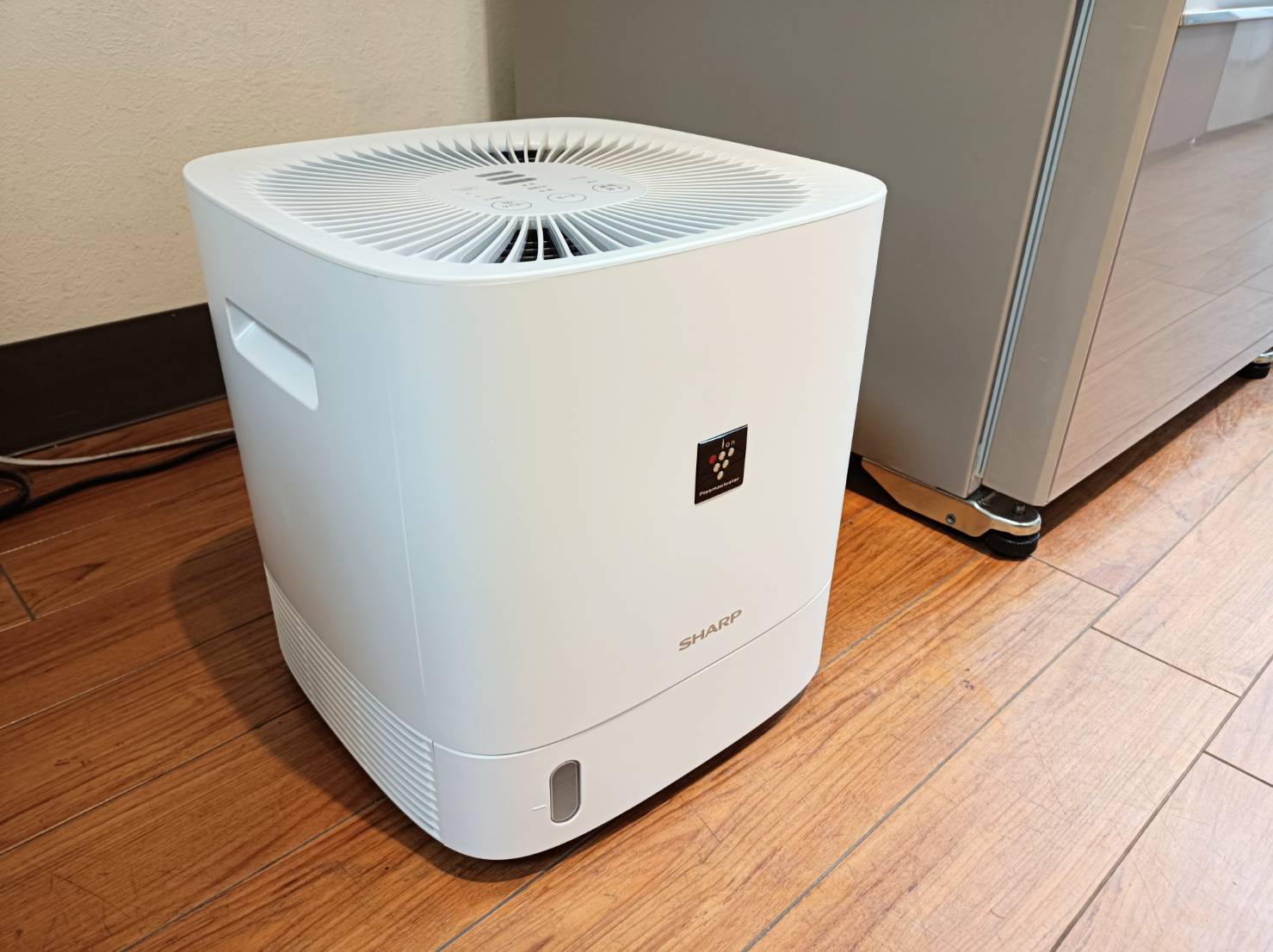 KG【used】シャープ 除湿乾燥機 CV-P60 ホワイト 【公式通販】