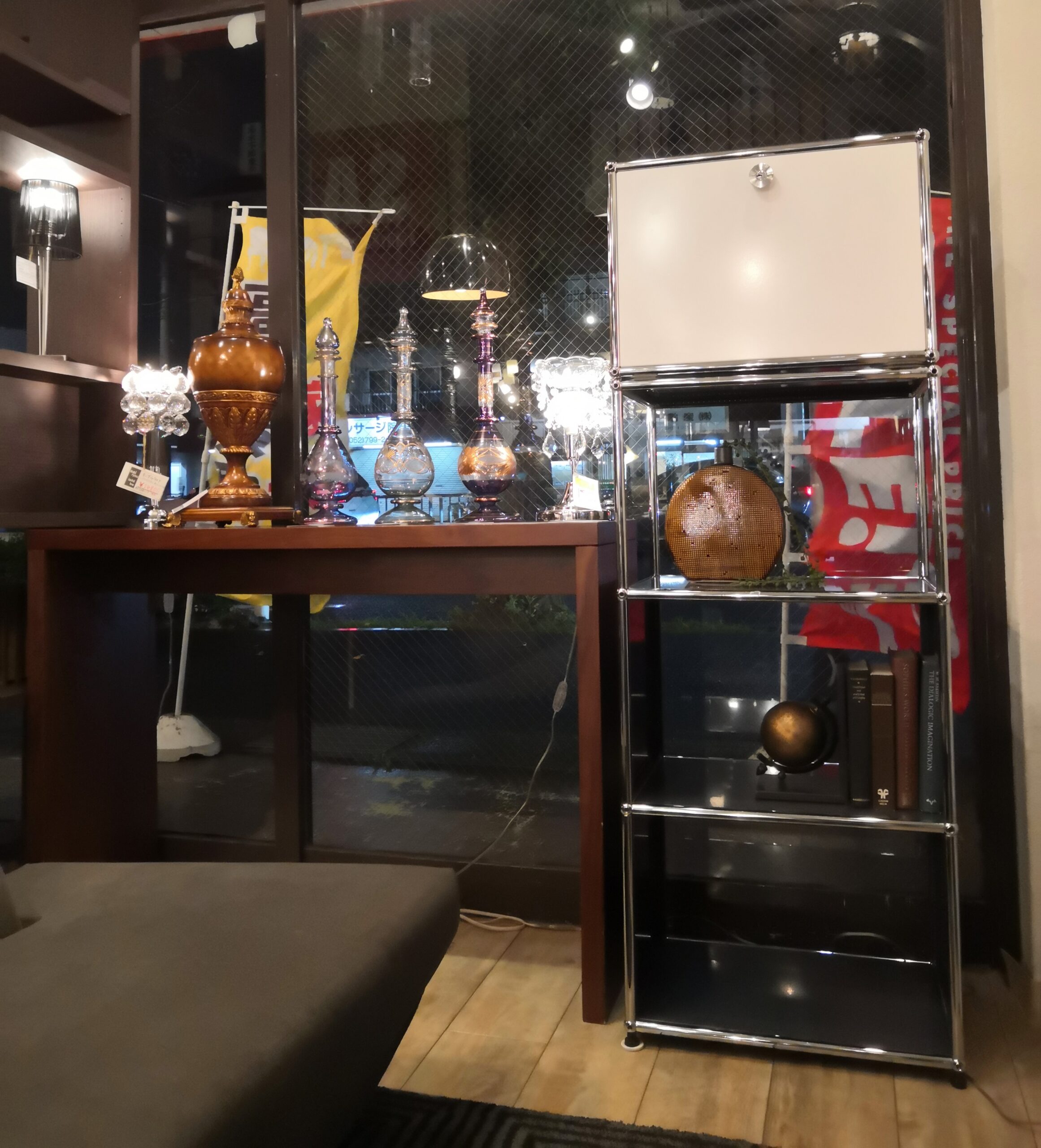 中古品】 USMハラー Haller USM ブラック ホワイト ドロップダウンドア