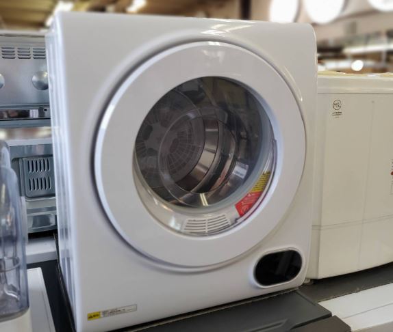 ☆VERSOS ベルソス 2.5㎏ 小型衣類乾燥機 2023年製 VS-H032