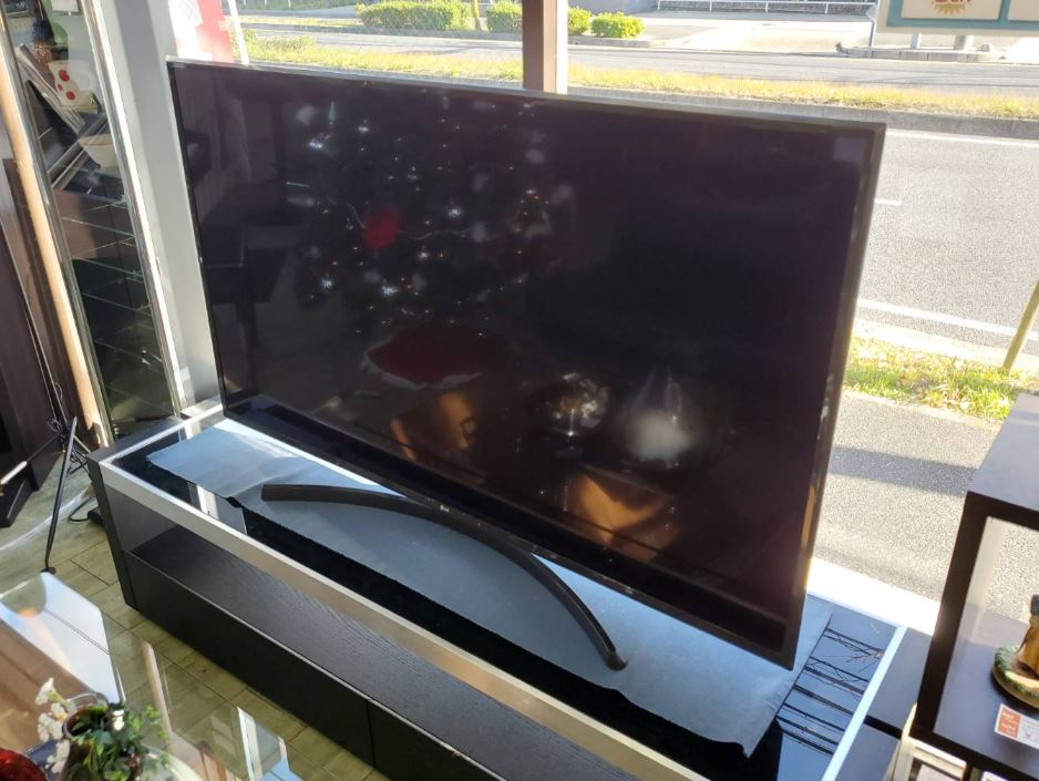 LG55型液晶テレビ2018年度製、テレビ台付き