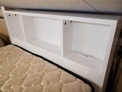 MODERN DECO　ModernDeco　モダンデコ　シングルベッド　シングルサイズベッド　シングルサイズ　ベッド　ベッドセット　Sサイズ　Sベッド　マットレス　ポケットコイルマットレス　ベッドフレーム　フレーム　ホワイト　すのこベッド　コンセント付き　USBポート　スマホスタンド　柔らかめ　並行配列　宮付き　高脚　脚高　リサイクル　最良市場　天白区　名東区　昭和区　千種区　瑞穂区　緑区　日進市　豊明市　東郷町　買取　出張買取　高価買取　販売　お値打ち　特価　1点物　1点モノ　早い者勝ち　おすすめ　おしゃれ　中古品