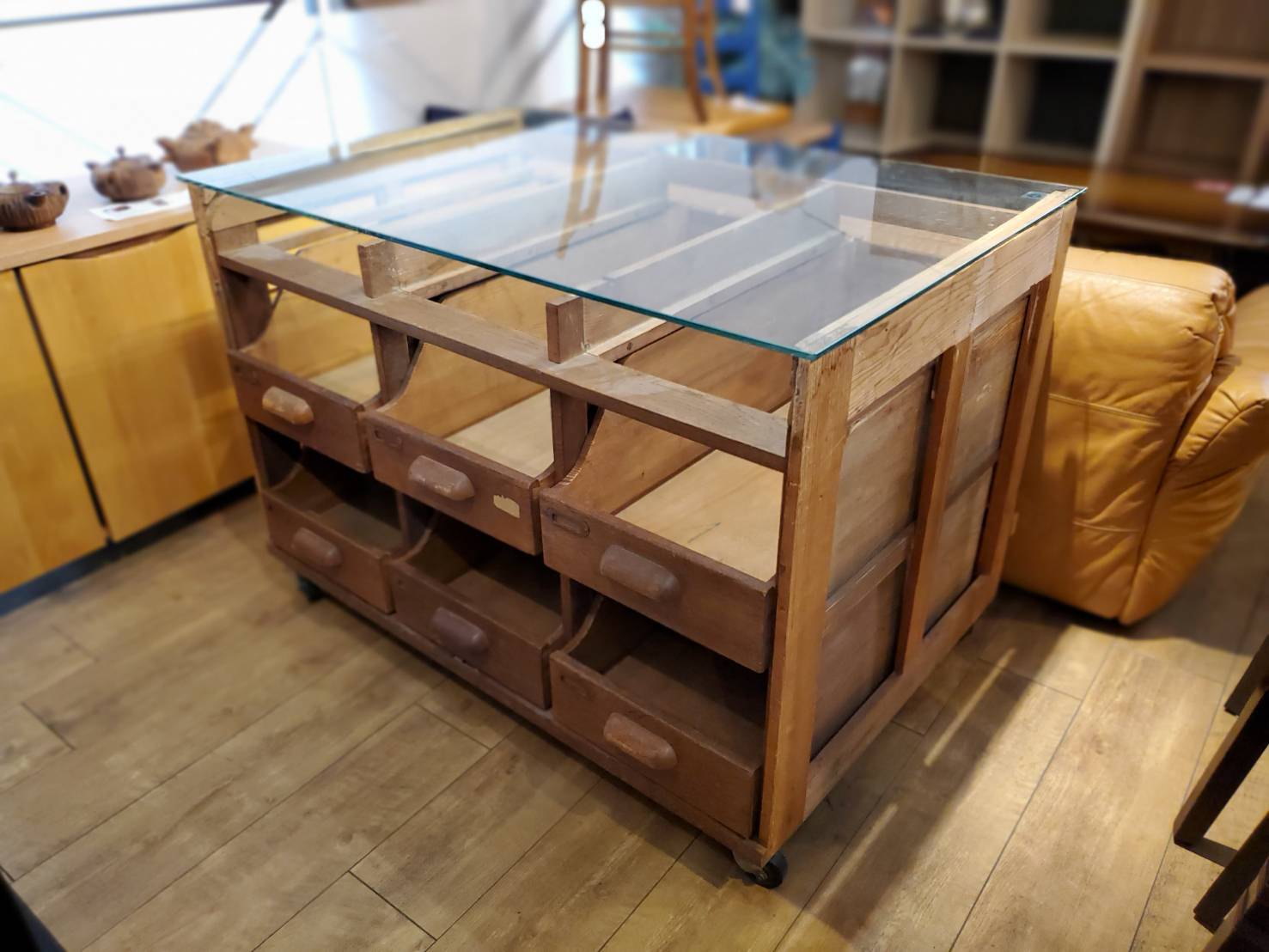 ☆ヴィンテージ ショーケース ガラス天板 引き出し レトロ 古民家風