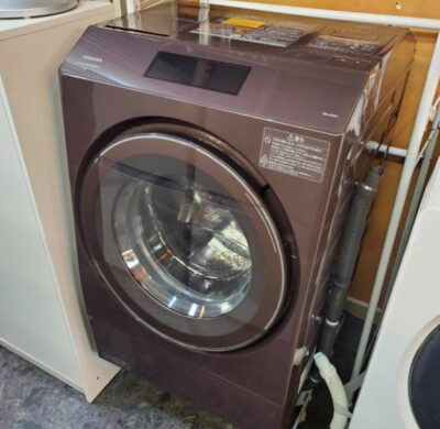 TOSHIBA　東芝　12.0/7.0㎏　ドラム式洗濯乾燥機　ドラム洗濯機　ドラム式　洗濯機　洗濯乾燥機　洗濯機　ドラム洗濯乾燥機　　ZABOON　ザブーン　フラッグシップモデル　ハイスペックモデル　202年製　TW-127XP1　　抗菌　ウルトラファインバブル洗浄　液体洗剤・柔軟剤自動投入　洗剤自動投入　大容量　洗濯12㎏　乾燥7㎏　大型　除菌　除菌消臭　温水　ヒートポンプ除湿乾燥　ヒートポンプ方式　タッチパネル　低振動　低騒音　スマホ連携　スマホアプリ対応　左開き　ボルドーブラウン　ブラウン系　リサイクルショップ　再良市場　天白　名東　昭和　千種　瑞穂　緑　日進　豊明　東郷　おススメ　オススメ お洒落　オシャレ　中古