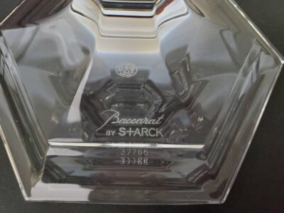 Baccarat　バカラ　OurFire　アワファイヤー　アワファイアー　　キャンドルスタンド　キャンドルホルダー　キャンドルスティック　シェイド　ブリリアントレッド　レッド　バカラレッド　赤　クリスタル　インテリア　アルクール　ヴェルサイユ　高級　オブジェ　飾り　フィリップ・スタルク　スタルク　コラボ　 リサイクル　最良市場　天白区　名東区　昭和区　千種区　瑞穂区　緑区　日進市　豊明市　東郷町　買取　出張買取　高価買取　販売　お値打ち　特価　1点物　1点モノ　早い者勝ち　おすすめ　おしゃれ　中古品　中古美品　キレイ