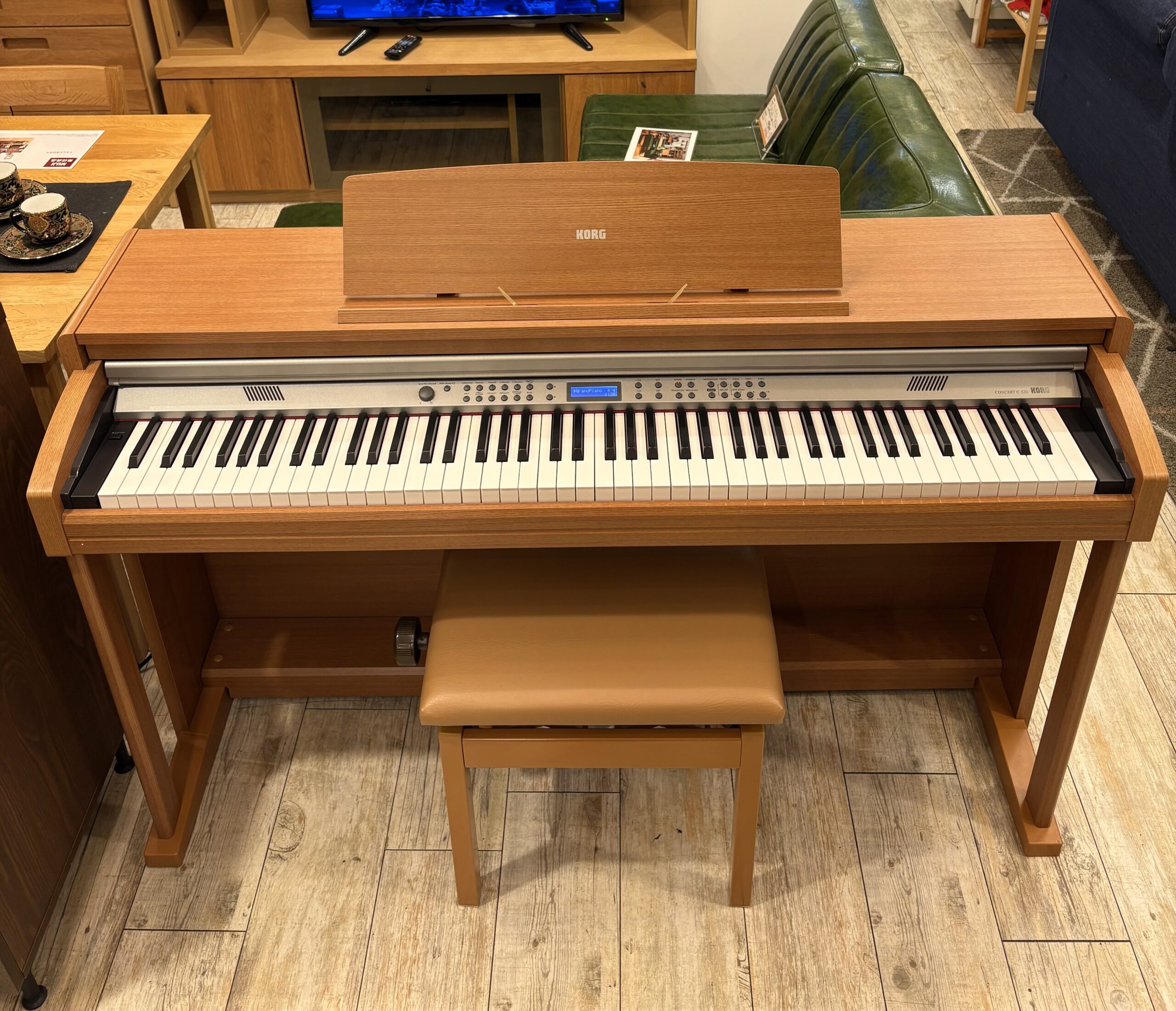 中古品】 電子ピアノ KORG CONCERT C-520 2006年製 88鍵 椅子