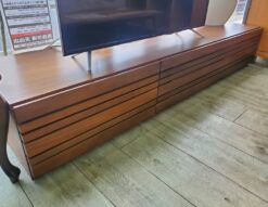テレビボード　テレビ台　ローボード　AVボード　TVボード　TV台　ウォールナットカラー　ウォルナットカラー　横格子　ロータイプ　フルオープンレール　カフェ風　インダストリアル　男前　モダン　メンズライク　格子デザイン　リサイクルショップ　再良市場　天白　名東　昭和　千種　瑞穂　緑　日進　豊明　東郷　おススメ　オススメ お洒落　オシャレ　中古