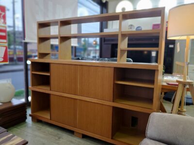 サイドボード　木製　シェルフ　本棚　カップボード　飾り棚　リビングボード　キャビネット　ミッドセンチュリー　昭和レトロ　和モダン　ヴィンテージ風　レトロ　書棚　リサイクル　最良市場　天白区　名東区　昭和区　千種区　瑞穂区　緑区　日進市　豊明市　東郷町　買取　出張買取　高価買取　販売　お値打ち　特価　1点物　1点モノ　早い者勝ち　おすすめ　おしゃれ　中古品
