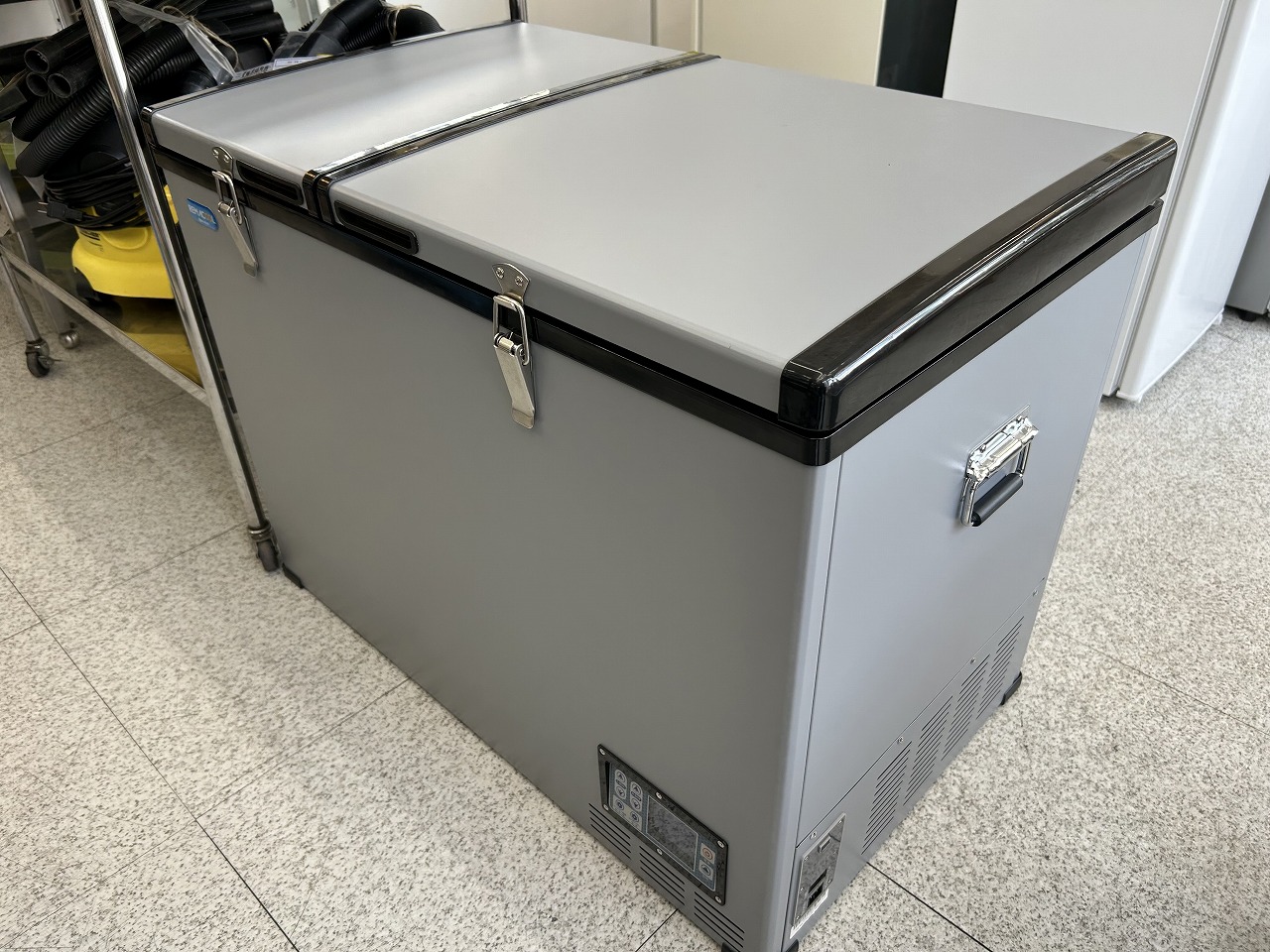 レマコム 車載用冷凍冷蔵ストッカー 大型 買取しました！ 25年6月25日