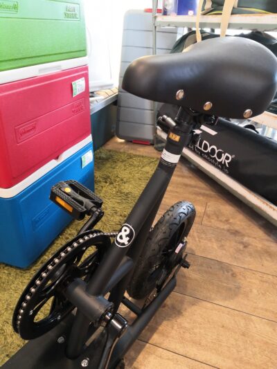 a.n.design works マットブラック 12インチ Caringbah キックボード 自転車 キックスケーター Skurf スカーフ キックボードバイク 3
