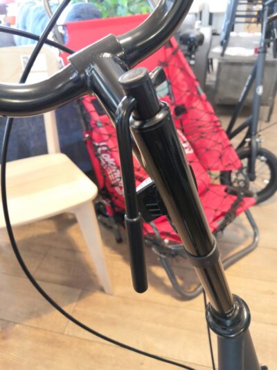 a.n.design works マットブラック 12インチ Caringbah キックボード 自転車 キックスケーター Skurf スカーフ キックボードバイク 6