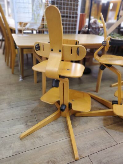 STOKKE　ストッケ　SITTI　シッティ　ベビーチェア　ハイチェア　キッズチェア　ダイニングチェア　デスクチェア　子供用椅子　　　ベビー用品　北欧　ナチュラル　プライウッド　ピーター・オプスヴィック　X型脚　廃番品　廃盤品　希少　リサイクル　最良市場　天白区　名東区　昭和区　千種区　瑞穂区　緑区　日進市　豊明市　東郷町　買取　出張買取　高価買取　販売　お値打ち　特価　1点物　1点モノ　早い者勝ち　おすすめ　おしゃれ　中古品