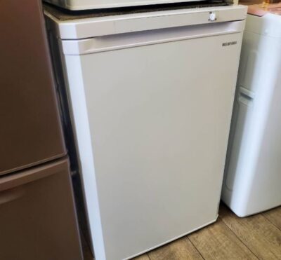 IRIS OHYAMA　アイリスオーヤマ　85L　1ドア　冷凍庫　フリーザー　前開き　右開き　片開き　ホワイト　2022年製　IUSD-9B　サブ冷凍庫　2台目　直冷式　まとめ買い　作り置き　ふるさと特産品　保存　クリアトレー　引き出しタイプ　リサイクルショップ　再良市場　天白　名東　昭和　千種　瑞穂　緑　日進　豊明　東郷　おススメ　オススメ お洒落　オシャレ　中古　　