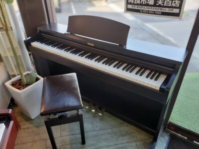 KAWAI　カワイ　河合楽器　電子ピアノ　デジタルピアノ　2012年製　KDP80　KDPシリーズ　海外モデル　88鍵盤　88鍵　イス付き　椅子付き　スリム　コンパクト　据置型　ピアノ型3本ペダル　初心者　中級者　上級者　　リサイクルショップ　再良市場　天白　名東　昭和　千種　瑞穂　緑　日進　豊明　東郷　おススメ　オススメ お洒落　オシャレ　中古