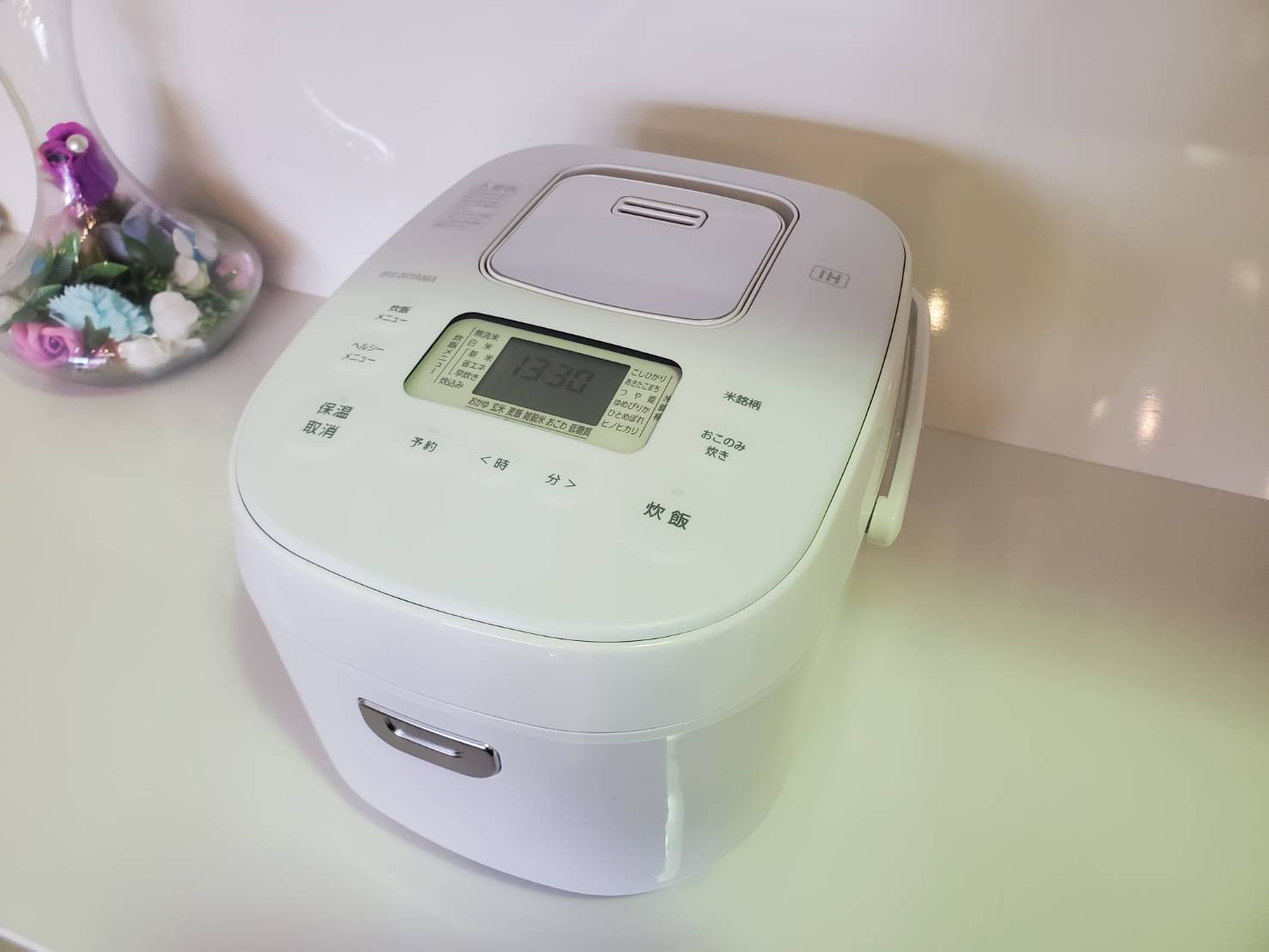 パナソニック 炊飯器 3.5合 一人暮らし IH フラット天面 ホワイト SR-KT060-W パナソニック 炊飯器 3.5合 一人暮らし IH フラット天面 ホワイト SR