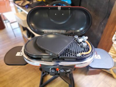 Coleman　コールマン　ロードトリップグリル　バーベキューコンロ　バーベキューグリル　BBQ　キャンプ　アウトドア　レジャー　ファミリーキャンプ　ファミキャン　電池式イグナイター　自動点火装置付き　ホイール付き　ハンドル付き　LPガス缶　オーブン　リサイクル　最良市場　天白区　名東区　昭和区　千種区　瑞穂区　緑区　日進市　豊明市　東郷町　買取　出張買取　高価買取　販売　お値打ち　特価　1点物　1点モノ　早い者勝ち　おすすめ　おしゃれ　中古品