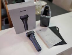新品　未使用品　Panasonic　パナソニック　メンズシェーバー　電動シェーバー　シェーバー　髭剃り　LAMDASH　ラムダッシュ　3枚刃　全自動洗浄充電器　ES-LT8C　2023年モデル　密着3Dヘッド　お風呂で使える　高速リニアモーター駆動　充電式　泡メイキングモード　加熱乾燥　シャープトリマー　パワフル　リサイクルショップ　再良市場　天白　名東　昭和　千種　瑞穂　緑　日進　豊明　東郷　おススメ　オススメ