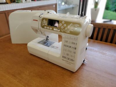 JANOME　ジャノメ　蛇の目　コンピューターミシン　コンピュータミシン　ミシン　電動ミシン　2022年以降　Y-201DXR　アニュドールファミリアⅡ　　アニュドールファミリア2　自動糸調子　LCDスクリーン　ワンアクション糸通し　パワフル貫通力　60種類ステッチ　止め縫いボタン　自動糸切　家庭用ミシン　手芸　推しぬい　静音　リサイクルショップ　再良市場　天白　名東　昭和　千種　瑞穂　緑　日進　豊明　東郷　おススメ　オススメ お洒落　オシャレ　中古　美品