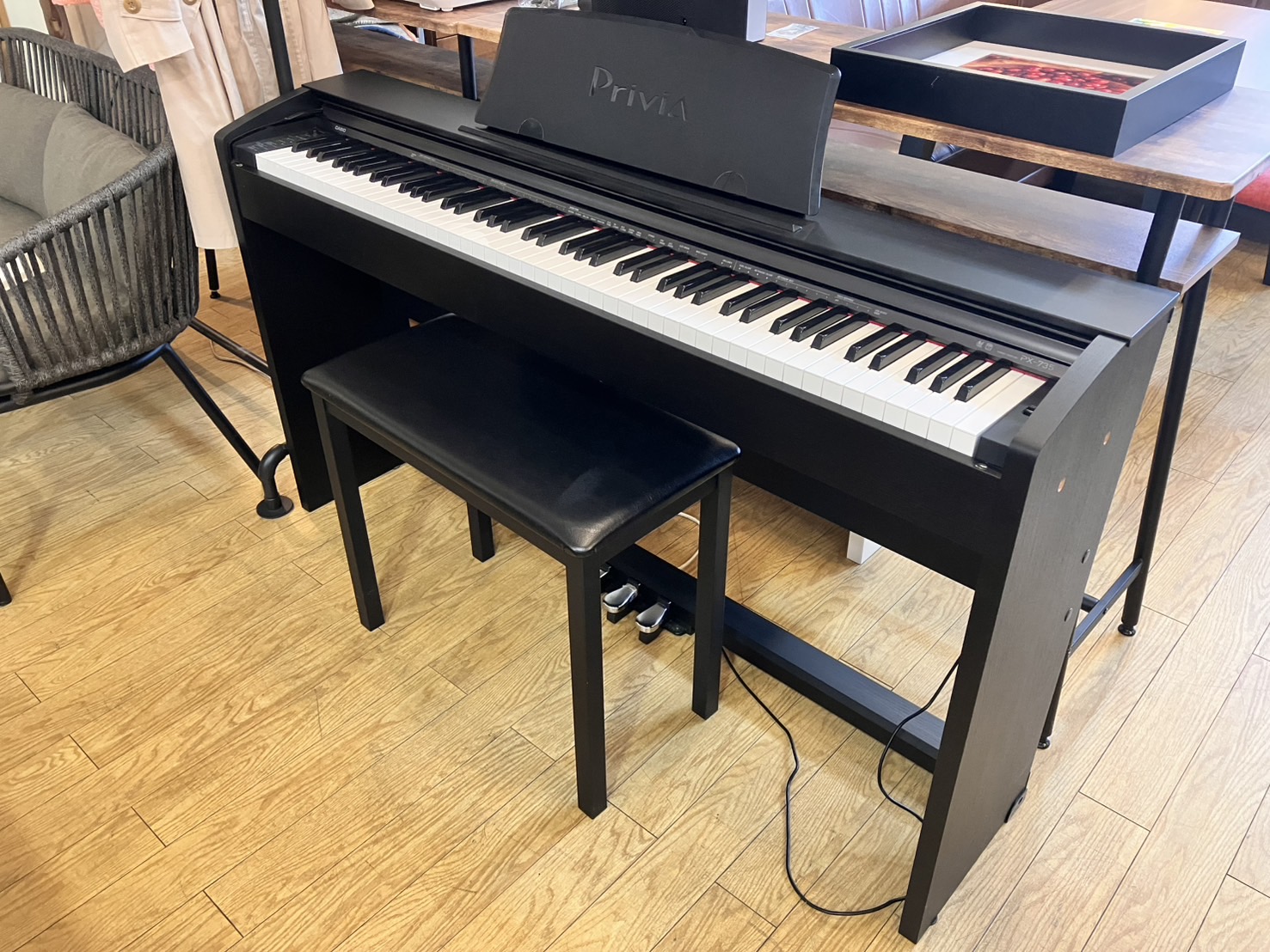 モンブラン 　CASIO 電子ピアノ PX-735 2011年製 モンブラン 様専用 CASIO 電子ピアノ PX-735 2011年製 - メルカリ