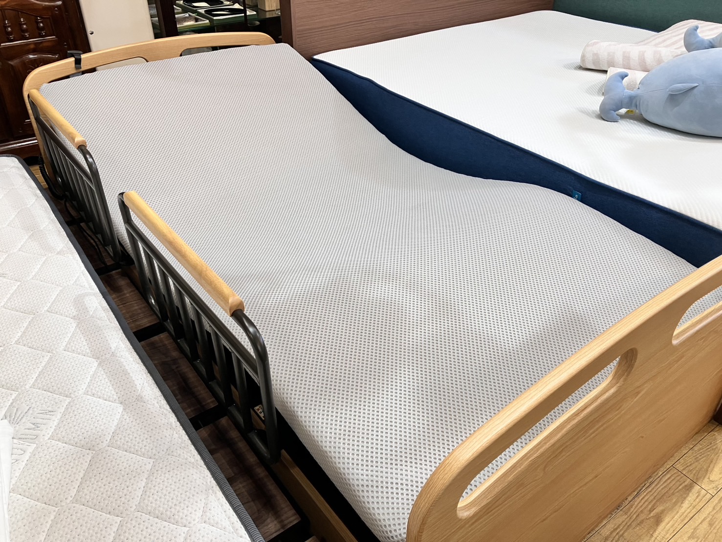 中古】シングル 電動ベッド 介護ベッド 手すり付き 買取しました♪ 25 