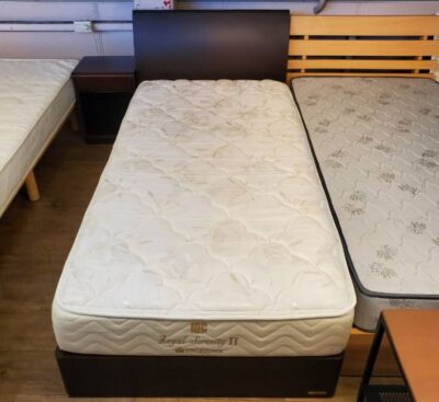 シングルベッド　シングルサイズベッド　シングルサイズ　Sベッド　Sサイズ　ベッド　IDC大塚家具　KINGSDOWN　キングスダウン　RoyalSerenityⅡ　ロイヤルセレニティ2　ポケットコイルマットレス　ベッドマット　マットレス　Francbed　フランスベッド　ベッドフレーム　ダークブラウン　シンプル　ベッドセット　モダン　リサイクルショップ　再良市場　天白　名東　昭和　千種　瑞穂　緑　日進　豊明　東郷　おススメ　オススメ お洒落　オシャレ　中古