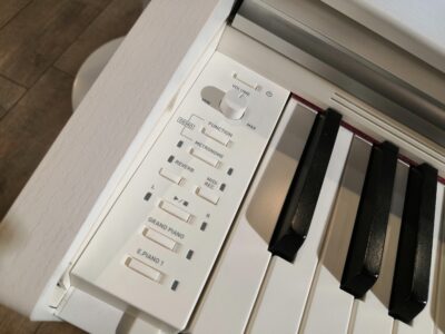 CASIO カシオ Privia PX-770WE 2022年製 ホワイトウッド 88鍵盤 椅子付き 鍵盤楽器 電子ピアノ 2