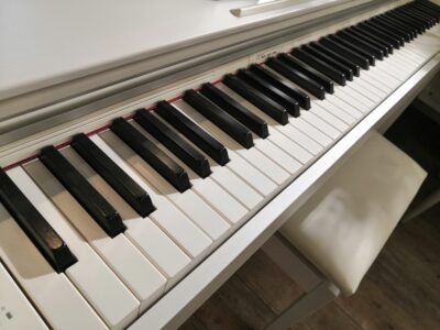 CASIO カシオ Privia PX-770WE 2022年製 ホワイトウッド 88鍵盤 椅子付き 鍵盤楽器 電子ピアノ 3