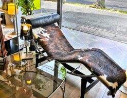 Cassina カッシーナ Cassina S.p.A. イタリア Le Corbusier ル・コルビュジエ 毛皮 LC4 シェーズロング