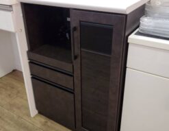 CRAFTKOGA　クラフトコガ　キッチンカウンター　レンジ台　食器棚　キッチン収納　食器収納　コンパクト　省スペース　単身　ひとり暮らし　石目調　石模様　モダン　スタイリッシュ　かっこいい　リサイクルショップ　再良市場　天白　名東　昭和　千種　瑞穂　緑　日進　豊明　東郷　おススメ　オススメ お洒落　オシャレ　中古