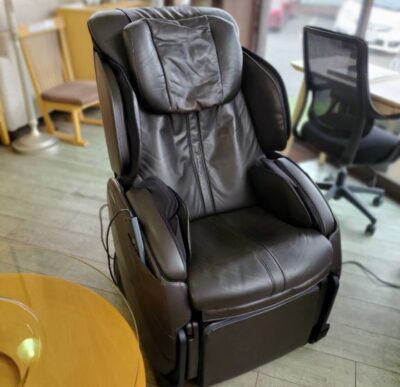 FUJIIRYOKI　フジ医療器　RelaxSolution　リラックスソリューション　マッサージチェア　マッサージ機　マッサージ器　あんま　家庭用　GRIP式メカ　メカユニット　エアーマッサージ　ゼログラビティ式リクライニング　コンパクト　省スペース　リサイクルショップ　再良市場　天白　名東　昭和　千種　瑞穂　緑　日進　豊明　東郷　おススメ　オススメ 　中古