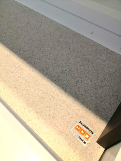 堀田木工所 ACTUS取り扱い マークシリーズ 白 茶 スィング扉 幅140㎝ キッチンボード レンジボード 9